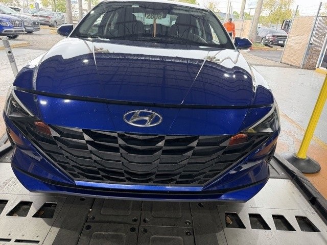 2023 Hyundai Elantra SEL FWD