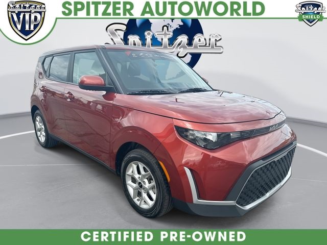 Mars Orange 2023 Kia Soul LX FWD SUV / Crossover Front-Wheel Drive Continuously Variable Transmission