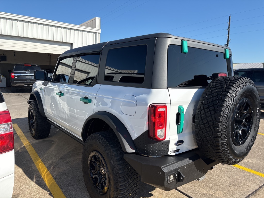2022 Ford Bronco Black Diamond White at Traditions Chevrolet