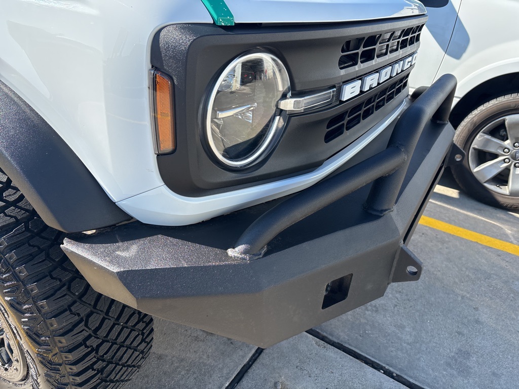 2022 Ford Bronco Black Diamond White at Traditions Chevrolet