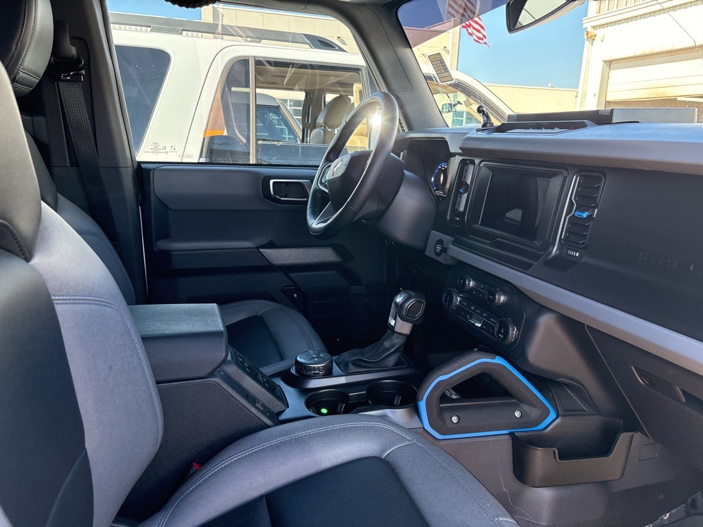 2022 Ford Bronco Black Diamond White at Traditions Chevrolet