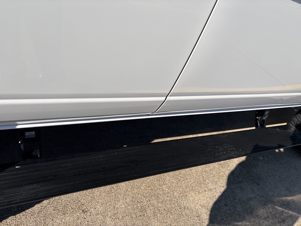 2022 Ford Bronco Black Diamond White at Traditions Chevrolet