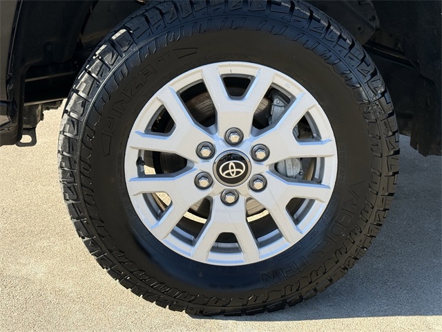 2024 Toyota Tacoma SR5 - 10