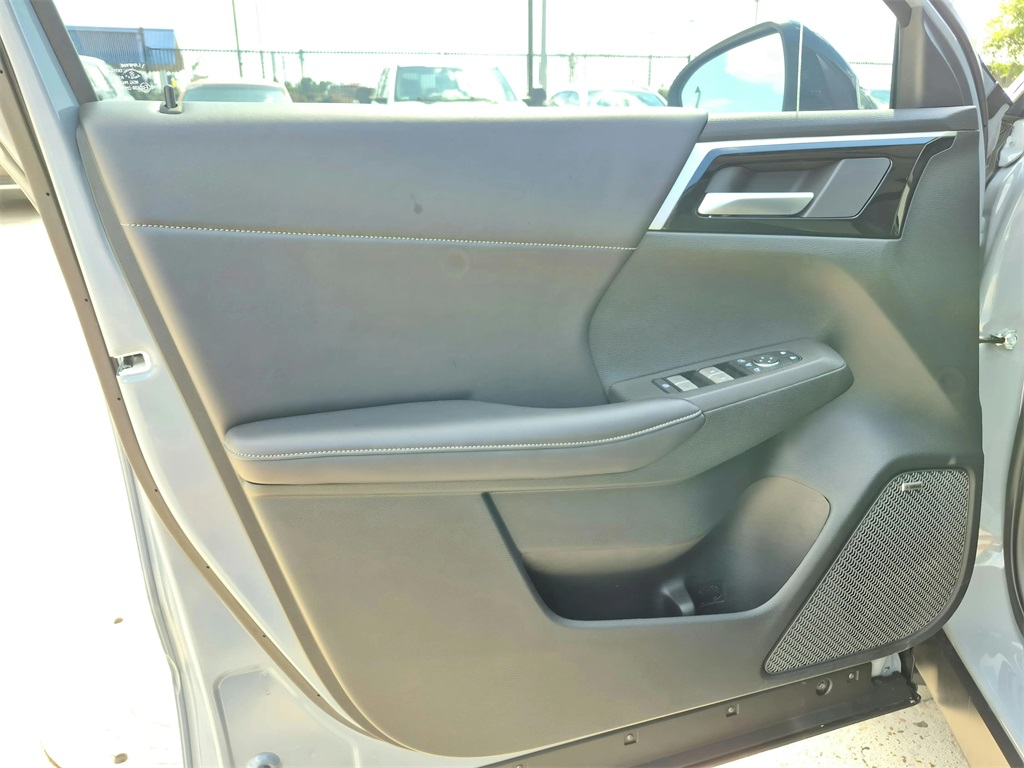 2025 Mitsubishi Outlander SE  at DeMontrond Gulf Freeway