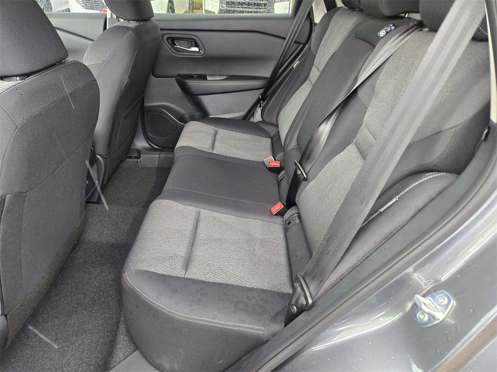 2026 Nissan Rogue SV - 7