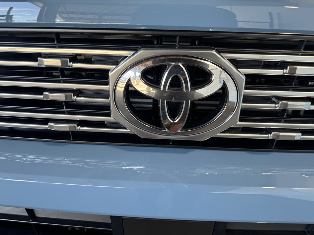Thumbnail: 2025 Toyota 4Runner - 14