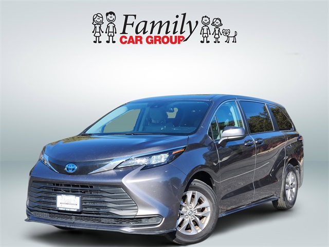 2024 Toyota Sienna LE 8-Passenger FWD