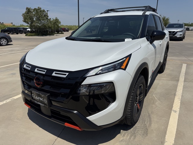 2026 Nissan Rogue SV photo 9