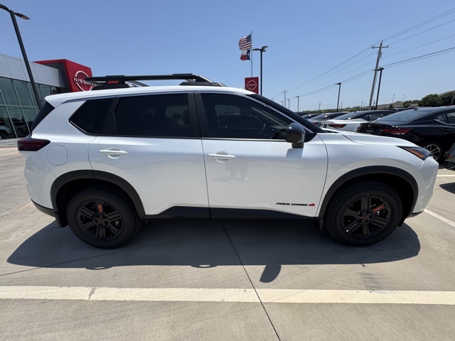 2026 Nissan Rogue SV photo 4