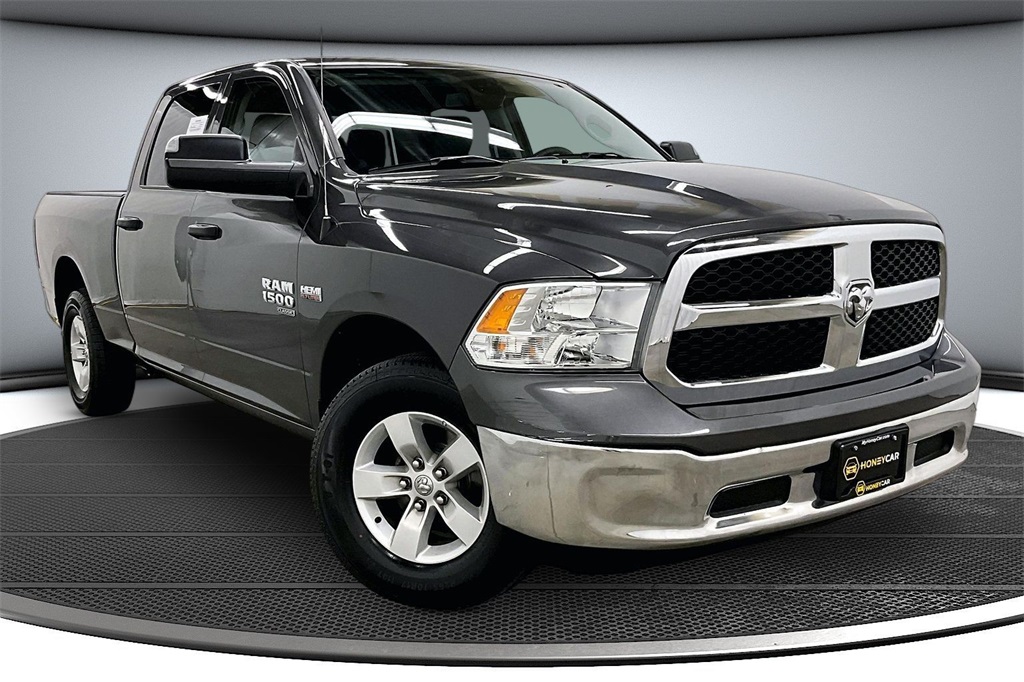 2023 RAM 1500 Classic SLT Crew Cab 4WD