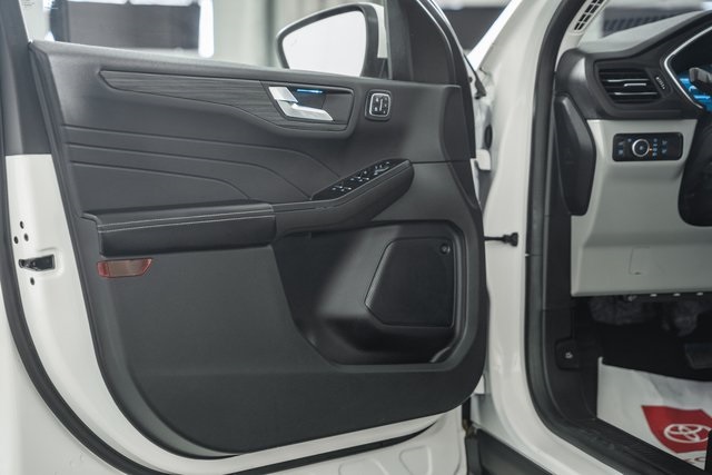 FordEscape Plug-In Hybrid40