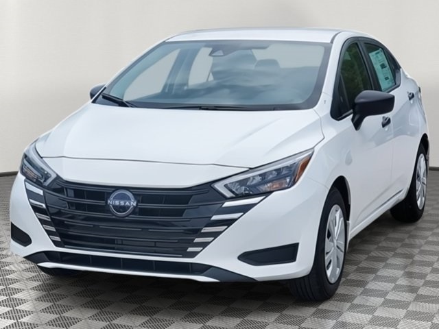 2025 Nissan Versa Sedan S's photo