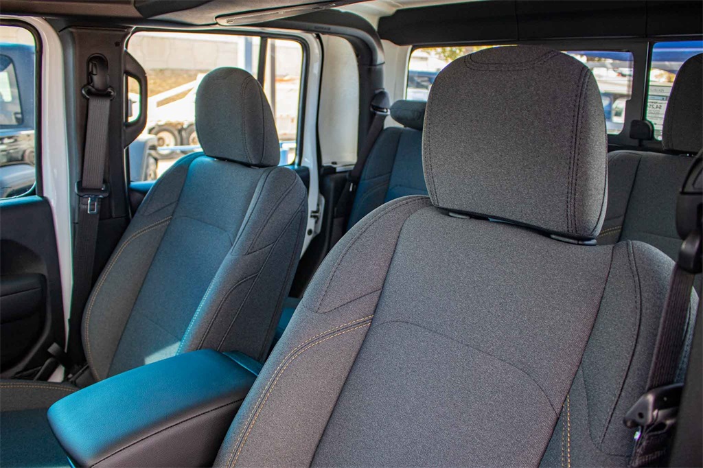 New Car 2025 Jeep Gladiator  Sport For Sale Under $40,000 In San Marcos, Texas
