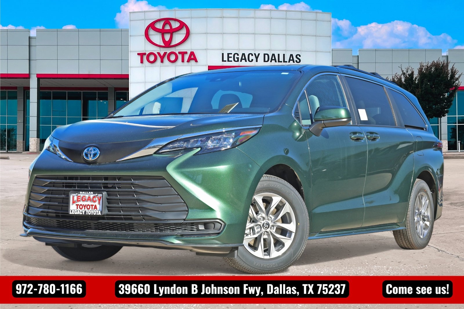 2026 Toyota Sienna LE 8-Passenger FWD