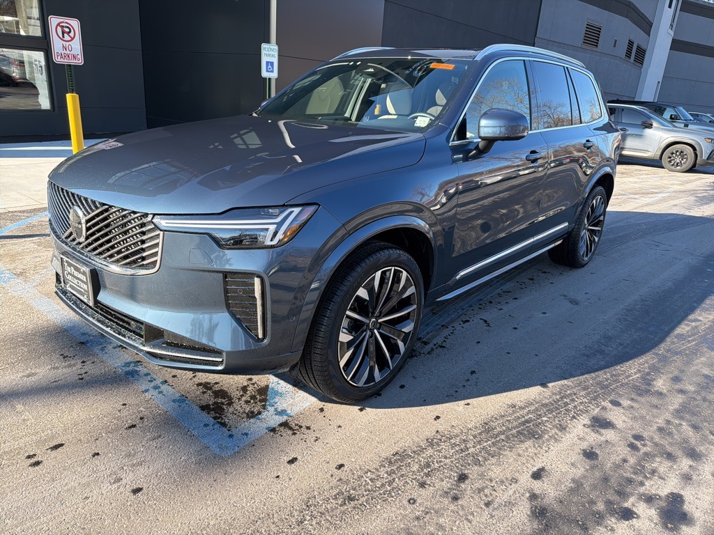 2026 Volvo XC90 B6 Plus 7-Passenger AWD