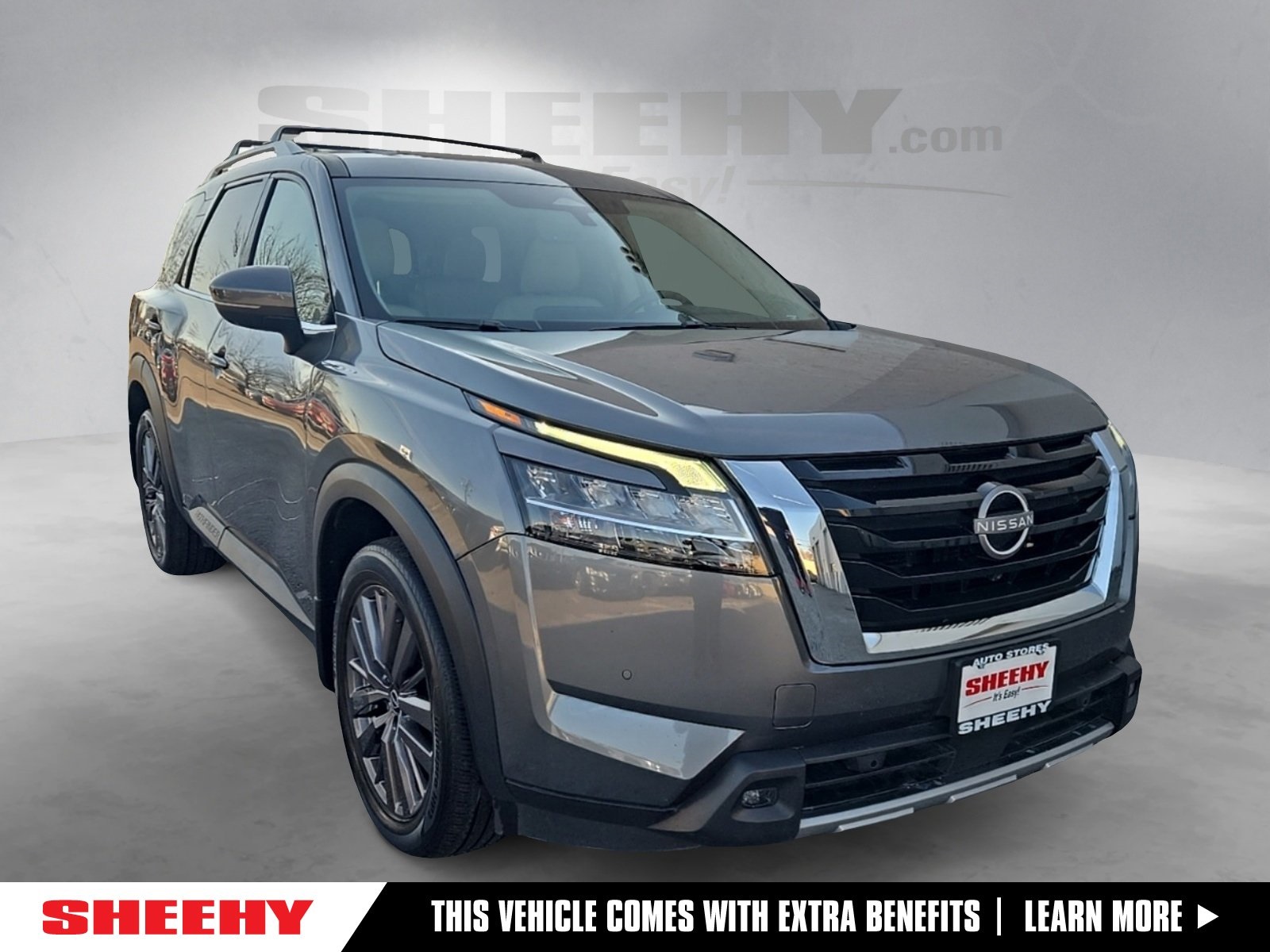 2023 Nissan Pathfinder SL 4WD