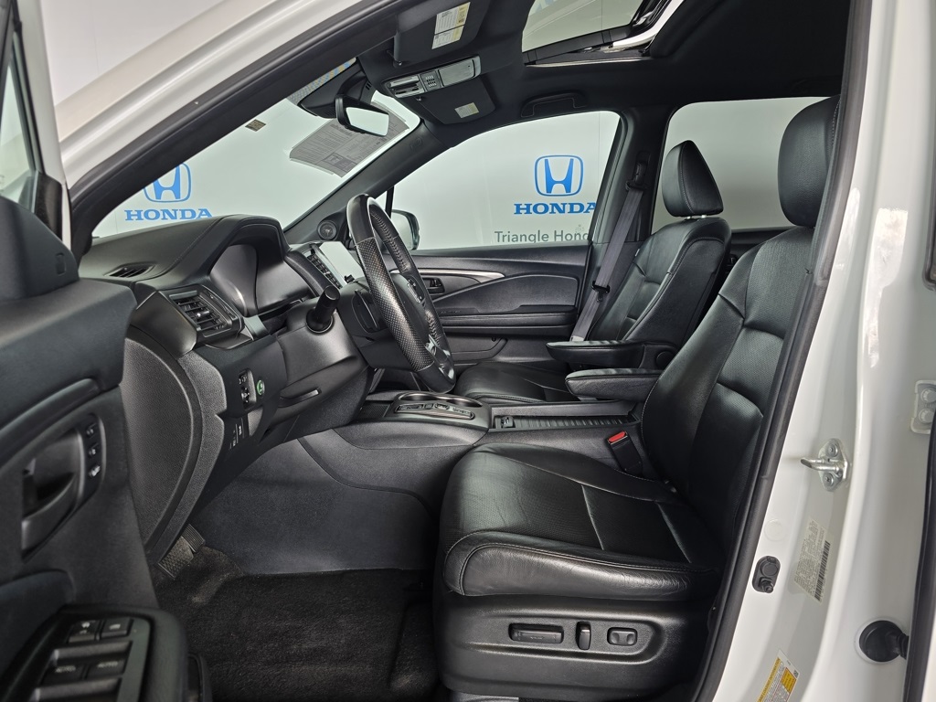 Thumbnail: 2022 Honda Passport - 10