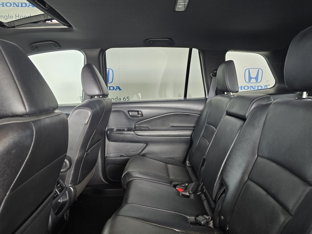 Thumbnail: 2022 Honda Passport - 17