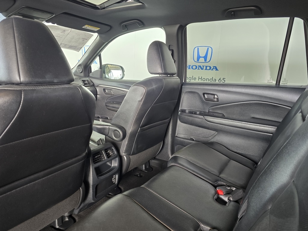 Thumbnail: 2022 Honda Passport - 18