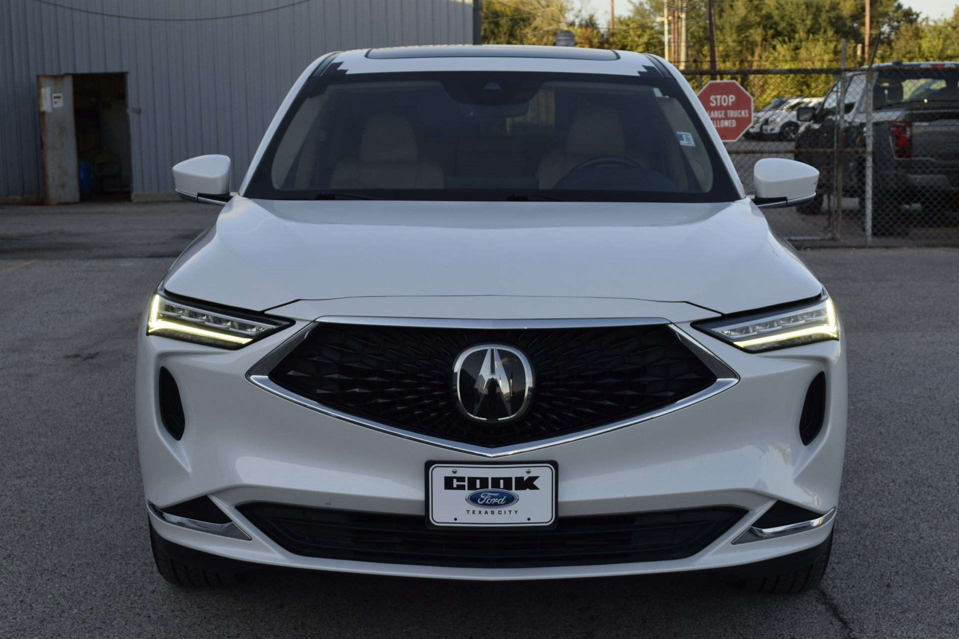 2022 Acura MDX 3.5L White at AutoSavvy Houston Southwest