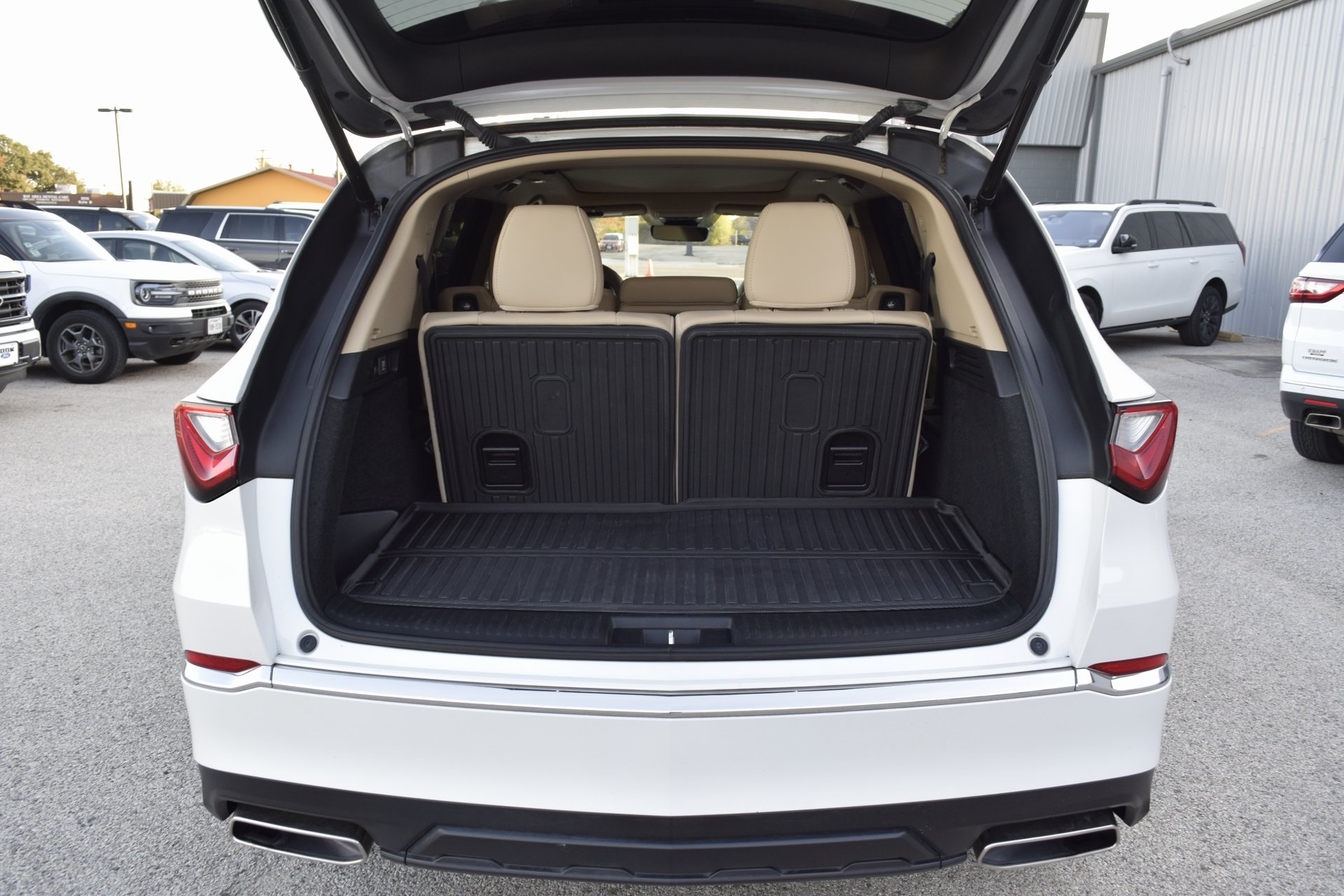 2022 Acura MDX 3.5L White at AutoSavvy Houston Southwest