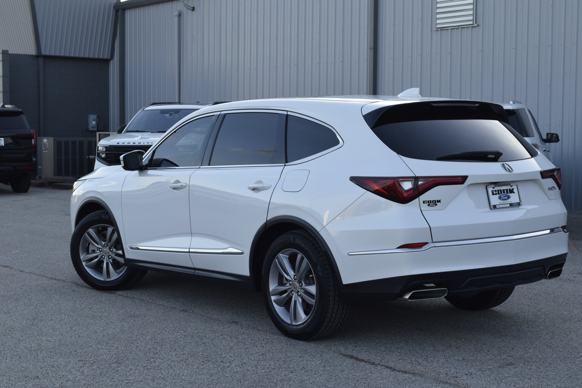2022 Acura MDX 3.5L White at AutoSavvy Houston Southwest