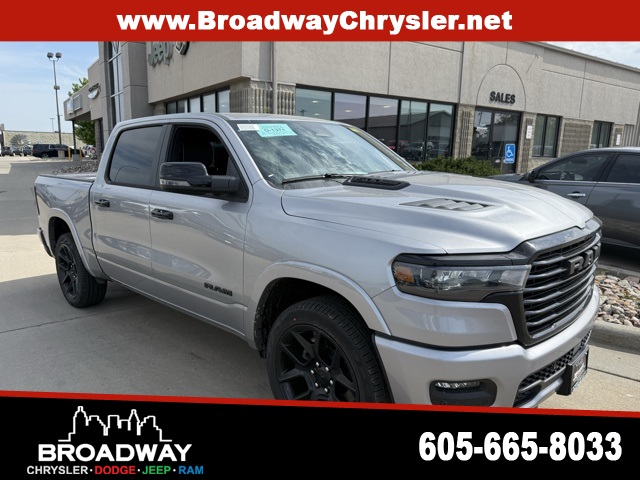 2025 RAM 1500 Laramie Crew Cab 4WD