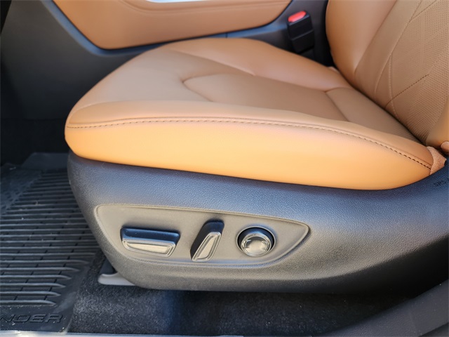 2025 Toyota Highlander Hybrid Platinum  at Community Toyota