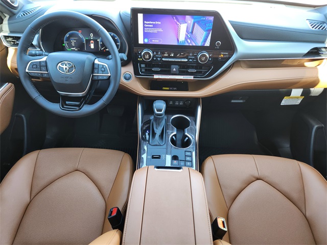 2025 Toyota Highlander Hybrid Platinum  at Community Toyota
