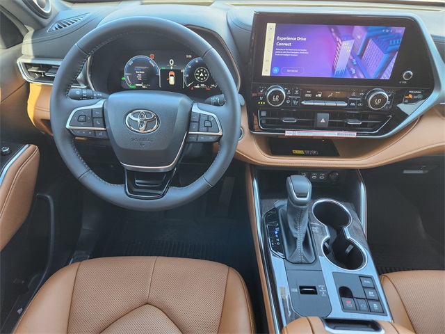 2025 Toyota Highlander Hybrid Platinum  at Community Toyota
