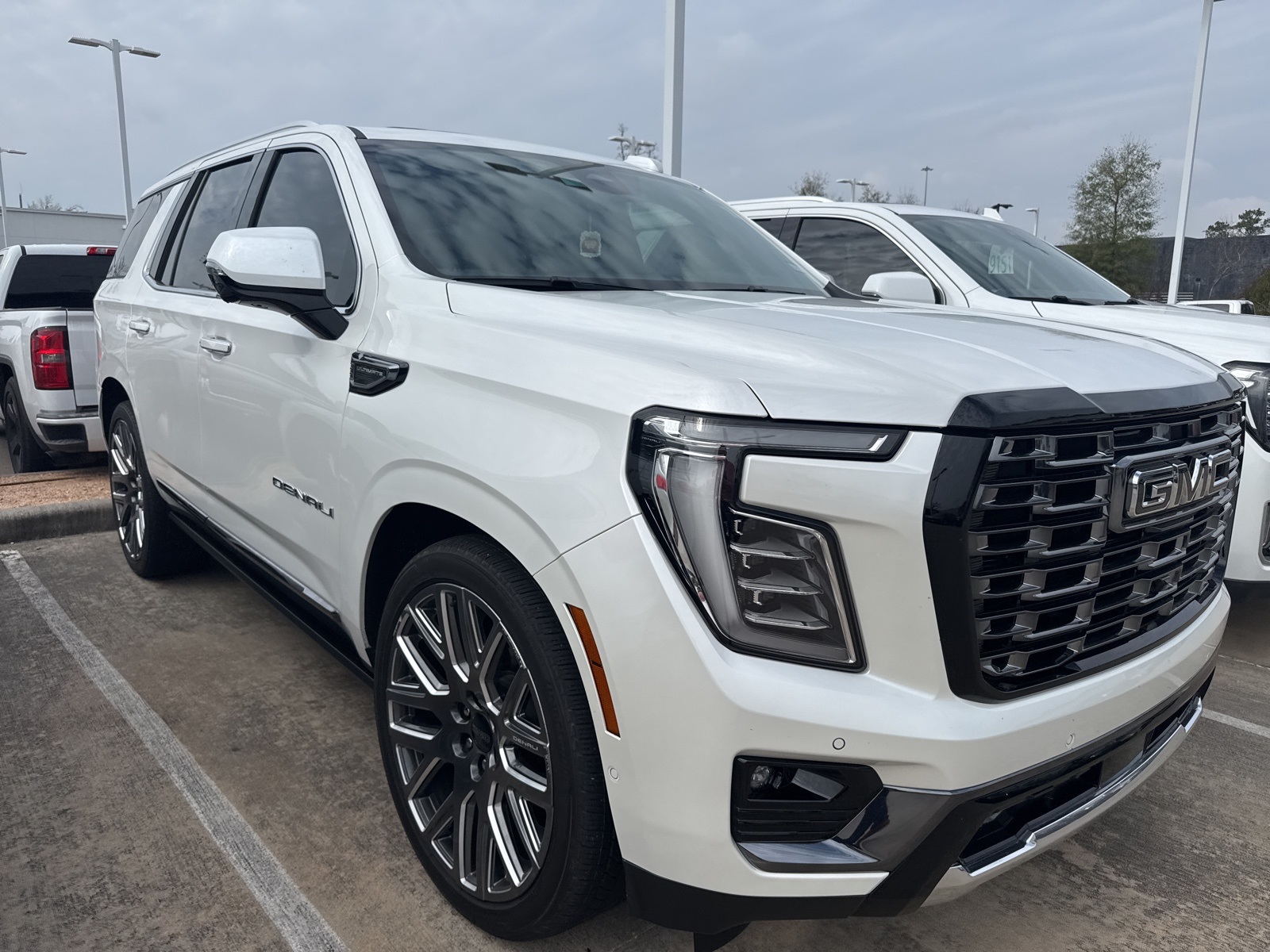 2025 GMC Yukon Denali Ultimate White at Big Star Buick GMC