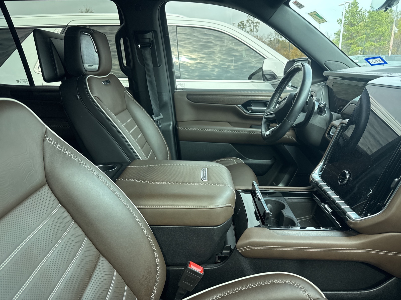 2025 GMC Yukon Denali Ultimate White at Big Star Buick GMC