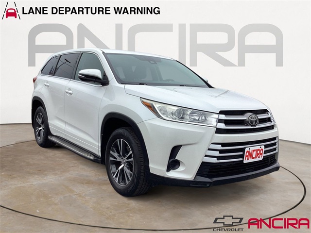 Used Car 2017 Toyota Highlander  Le For Sale Under $20,000 In San Antonio, Texas
