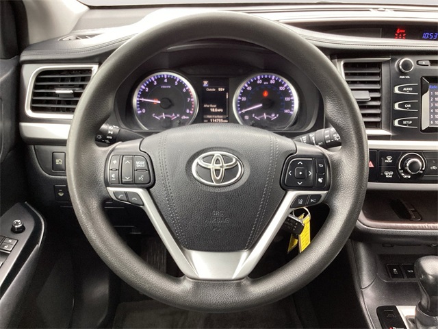 Used Car 2017 Toyota Highlander  Le For Sale Under $20,000 In San Antonio, Texas