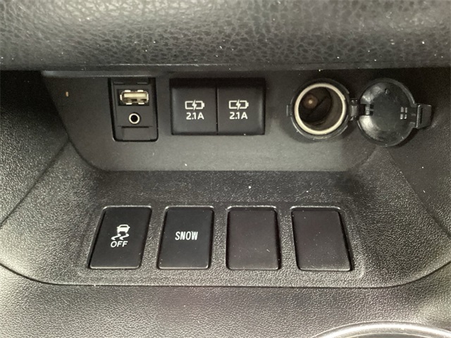 Used Car 2017 Toyota Highlander  Le For Sale Under $20,000 In San Antonio, Texas