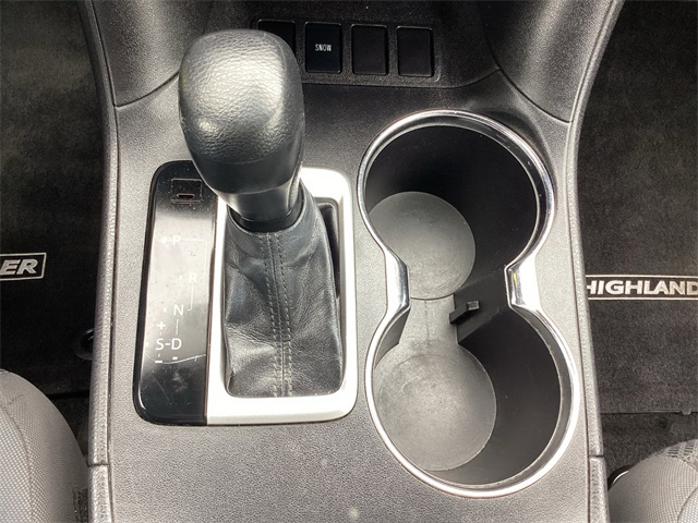 Used Car 2017 Toyota Highlander  Le For Sale Under $20,000 In San Antonio, Texas