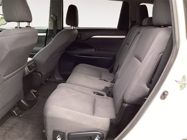 Used Car 2017 Toyota Highlander  Le For Sale Under $20,000 In San Antonio, Texas