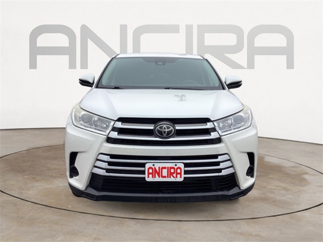 Used Car 2017 Toyota Highlander  Le For Sale Under $20,000 In San Antonio, Texas
