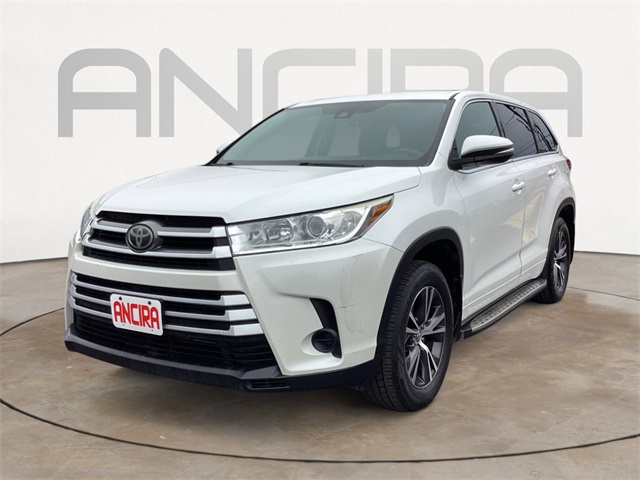 Used Car 2017 Toyota Highlander  Le For Sale Under $20,000 In San Antonio, Texas