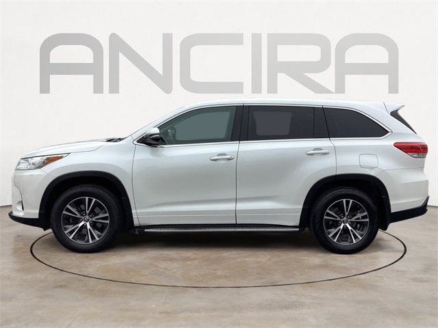 Used Car 2017 Toyota Highlander  Le For Sale Under $20,000 In San Antonio, Texas