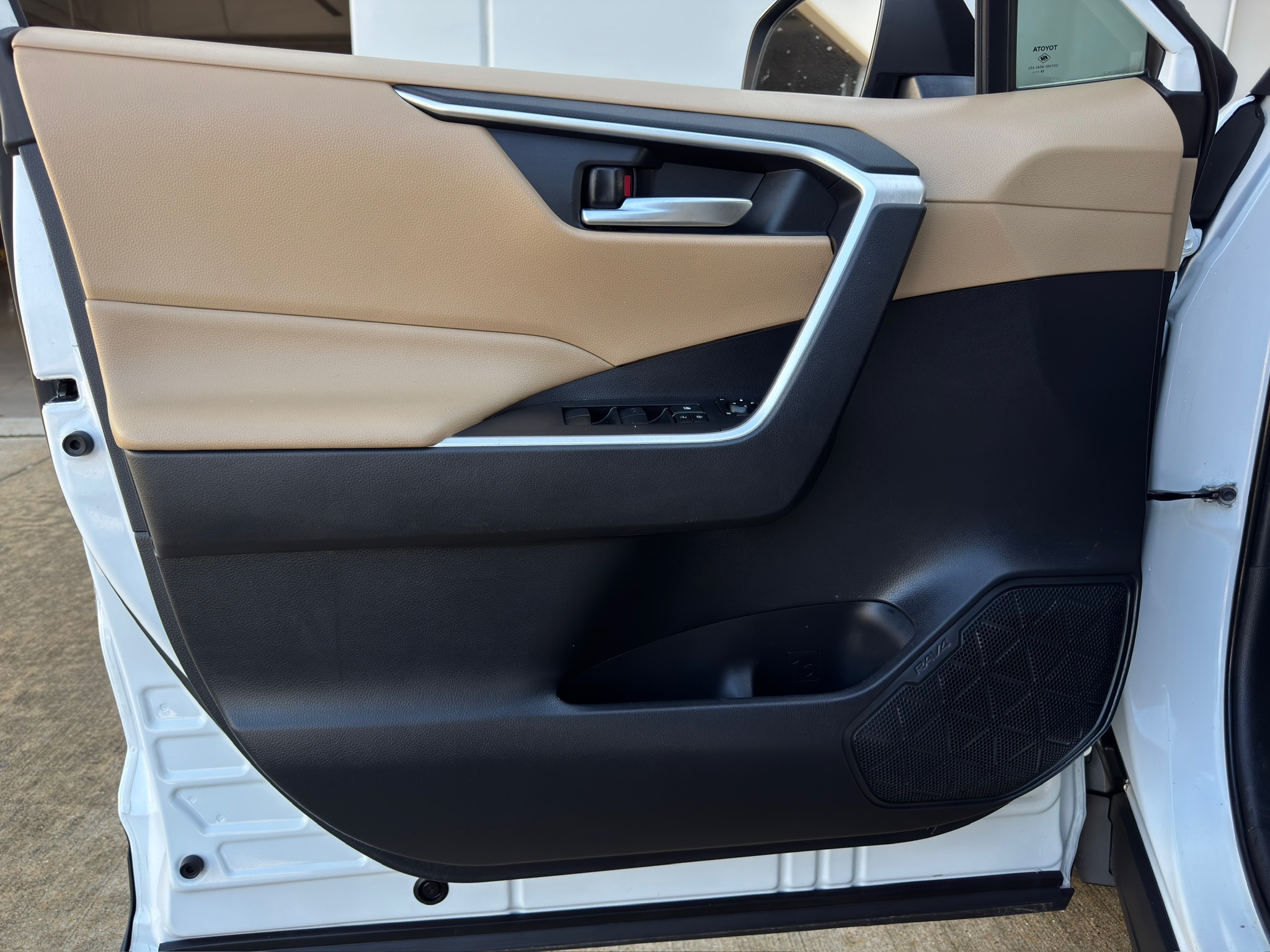 2019 Toyota RAV4 XLE White at Durrett Motor Company