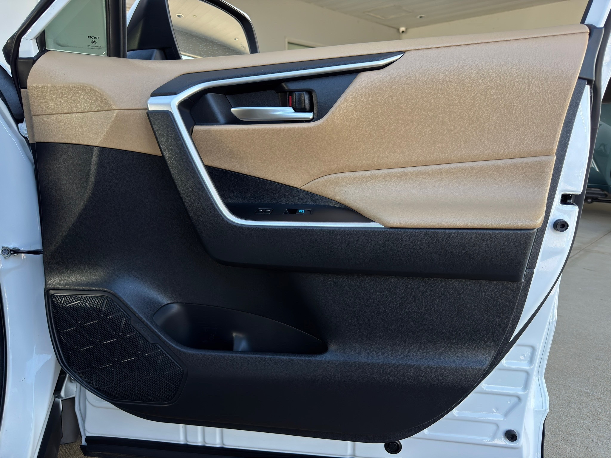 2019 Toyota RAV4 XLE White at Durrett Motor Company