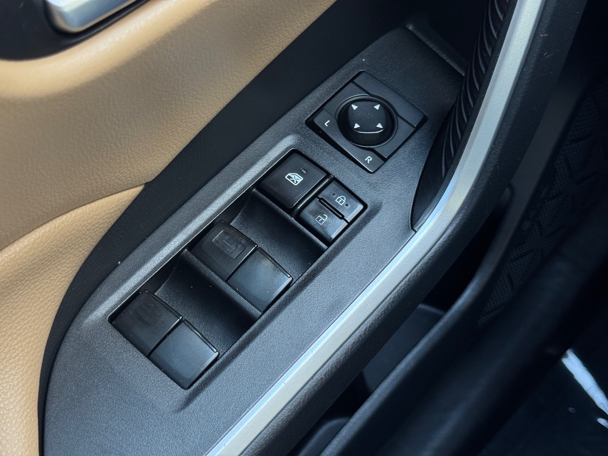 2019 Toyota RAV4 XLE White at Durrett Motor Company