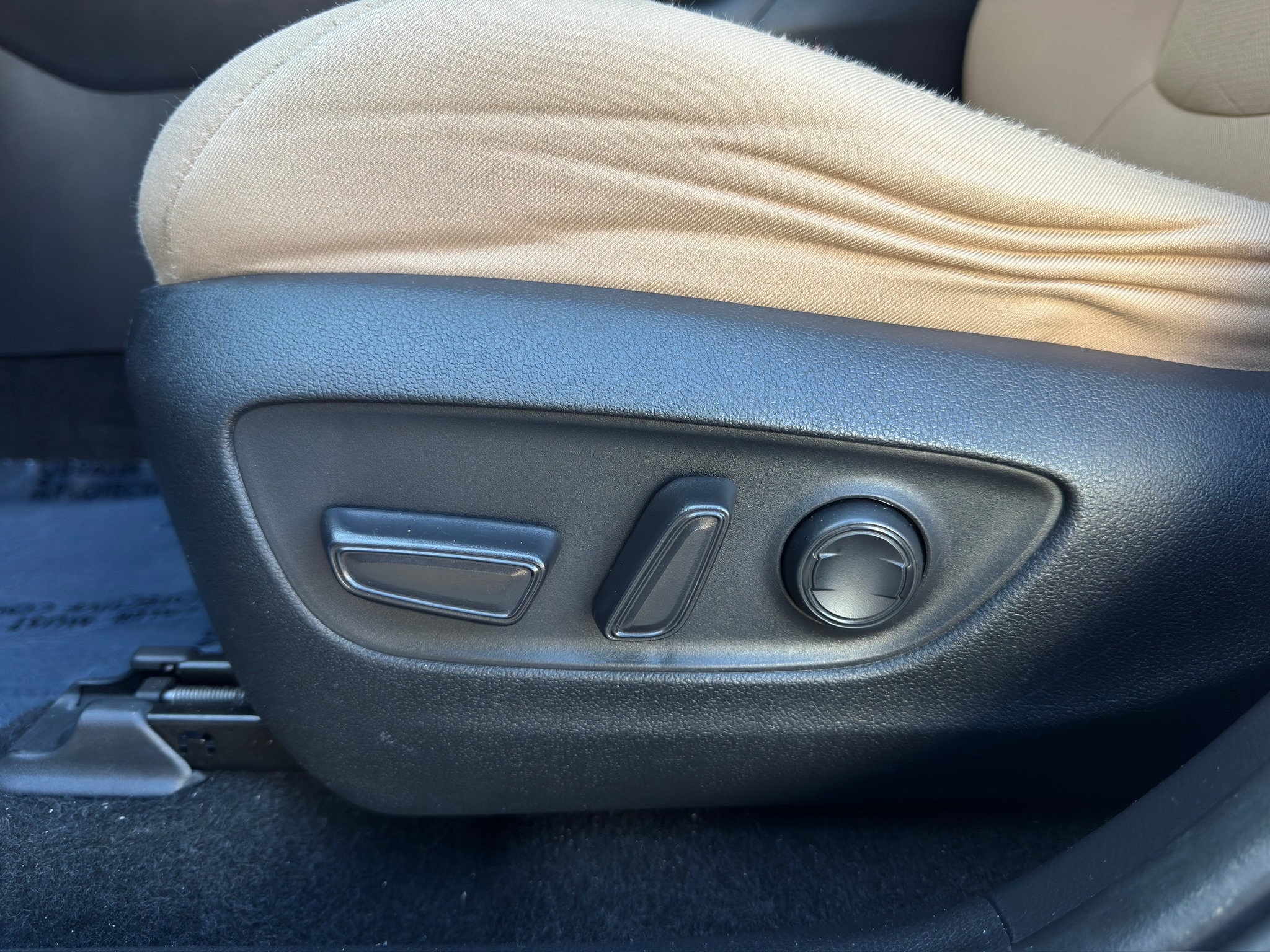 2019 Toyota RAV4 XLE White at Durrett Motor Company