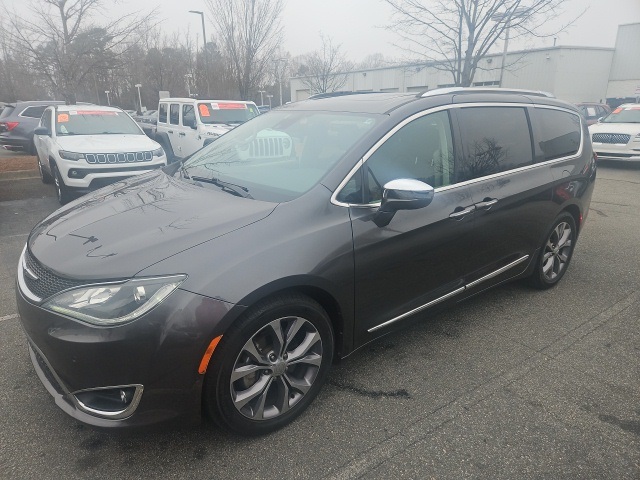 2020 Chrysler Pacifica Limited FWD