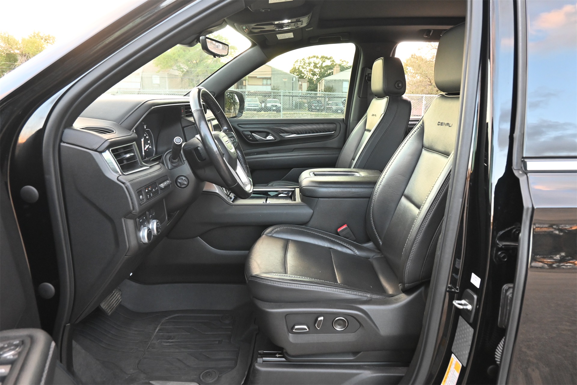 2021 GMC Yukon Denali Black at Tom Peacock Cadillac