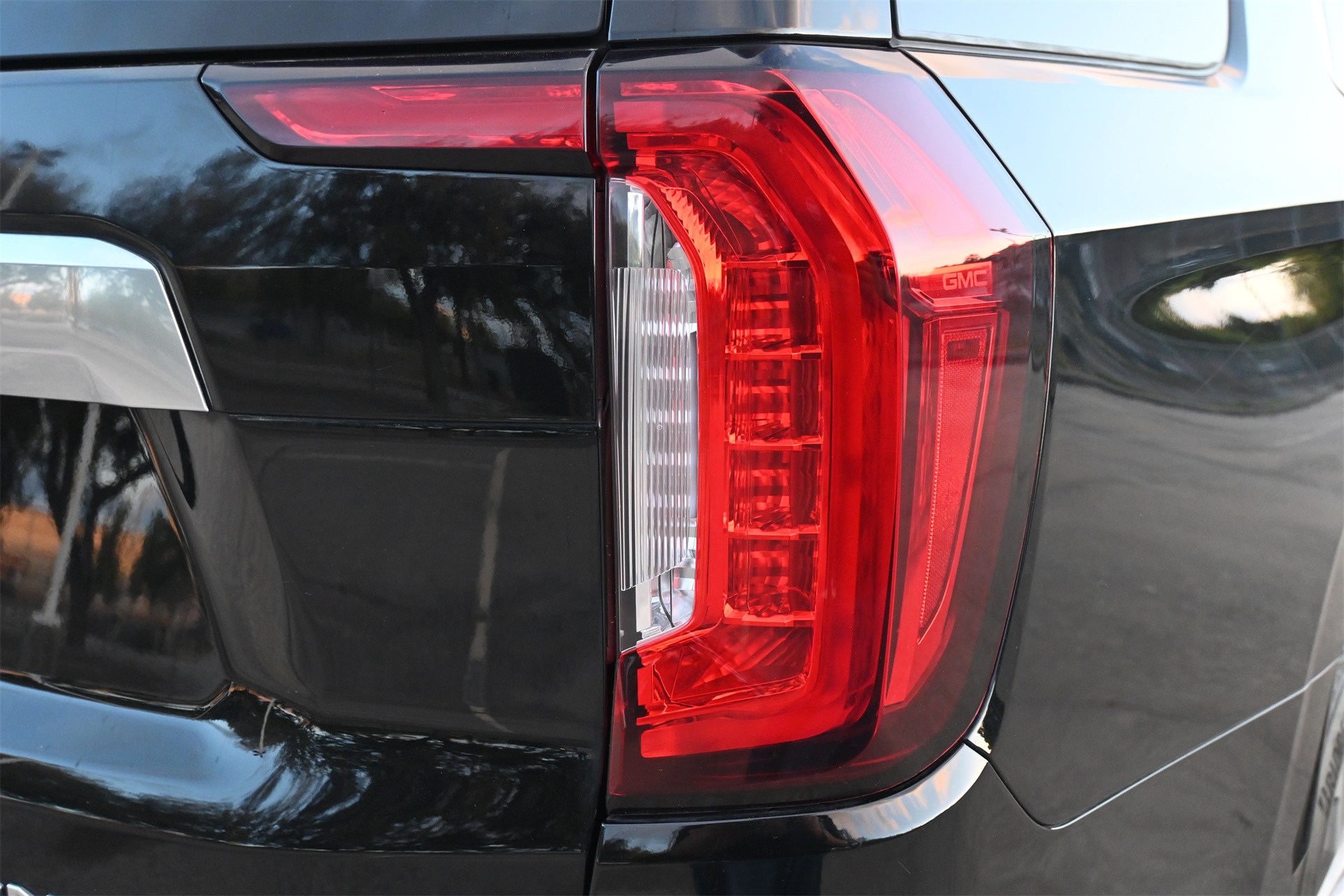 2021 GMC Yukon Denali Black at Tom Peacock Cadillac