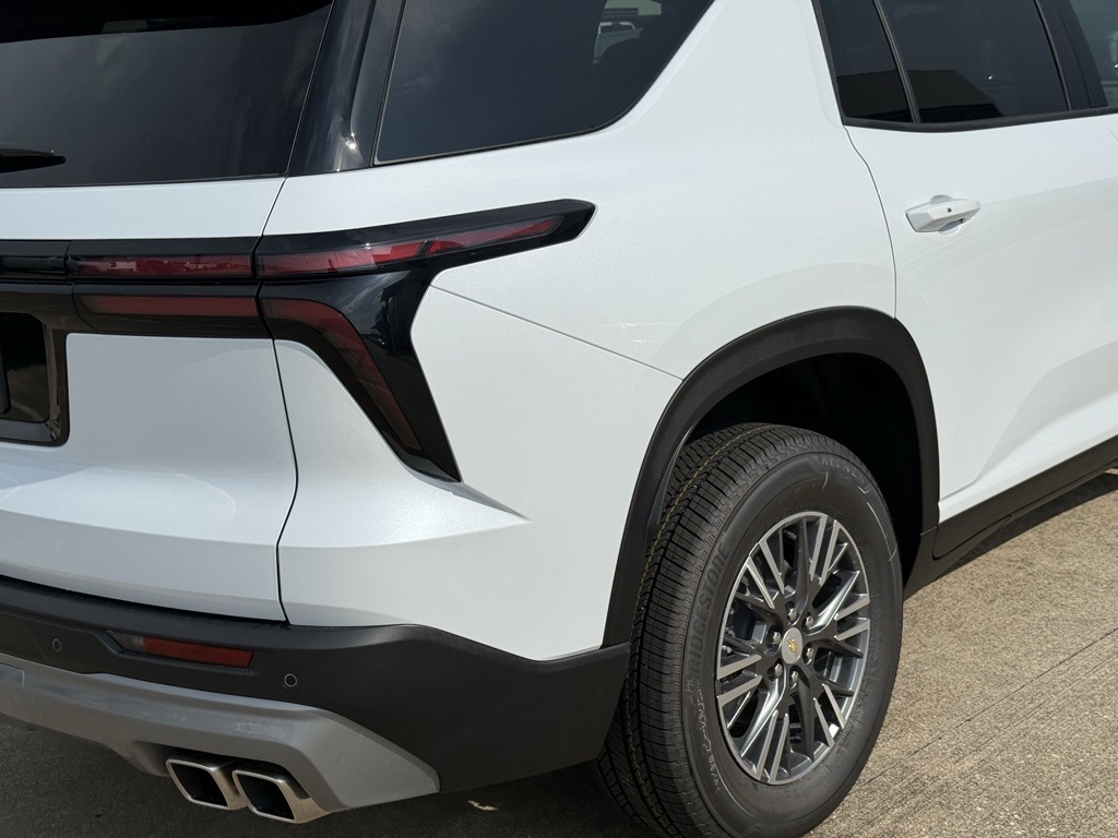 2026 Chevrolet Traverse LT White at Classic Elite Chevrolet Sugar Land