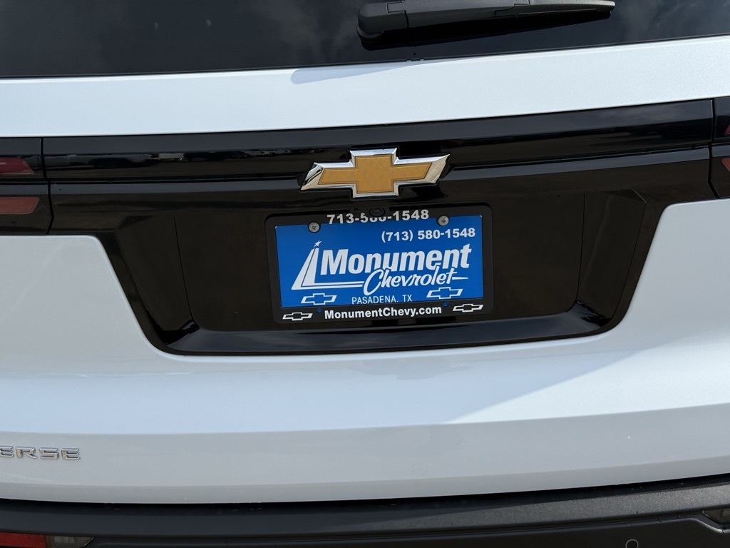 2026 Chevrolet Traverse LT White at Classic Elite Chevrolet Sugar Land