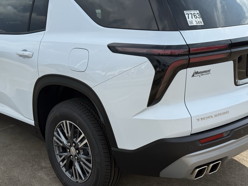 2026 Chevrolet Traverse LT White at Classic Elite Chevrolet Sugar Land